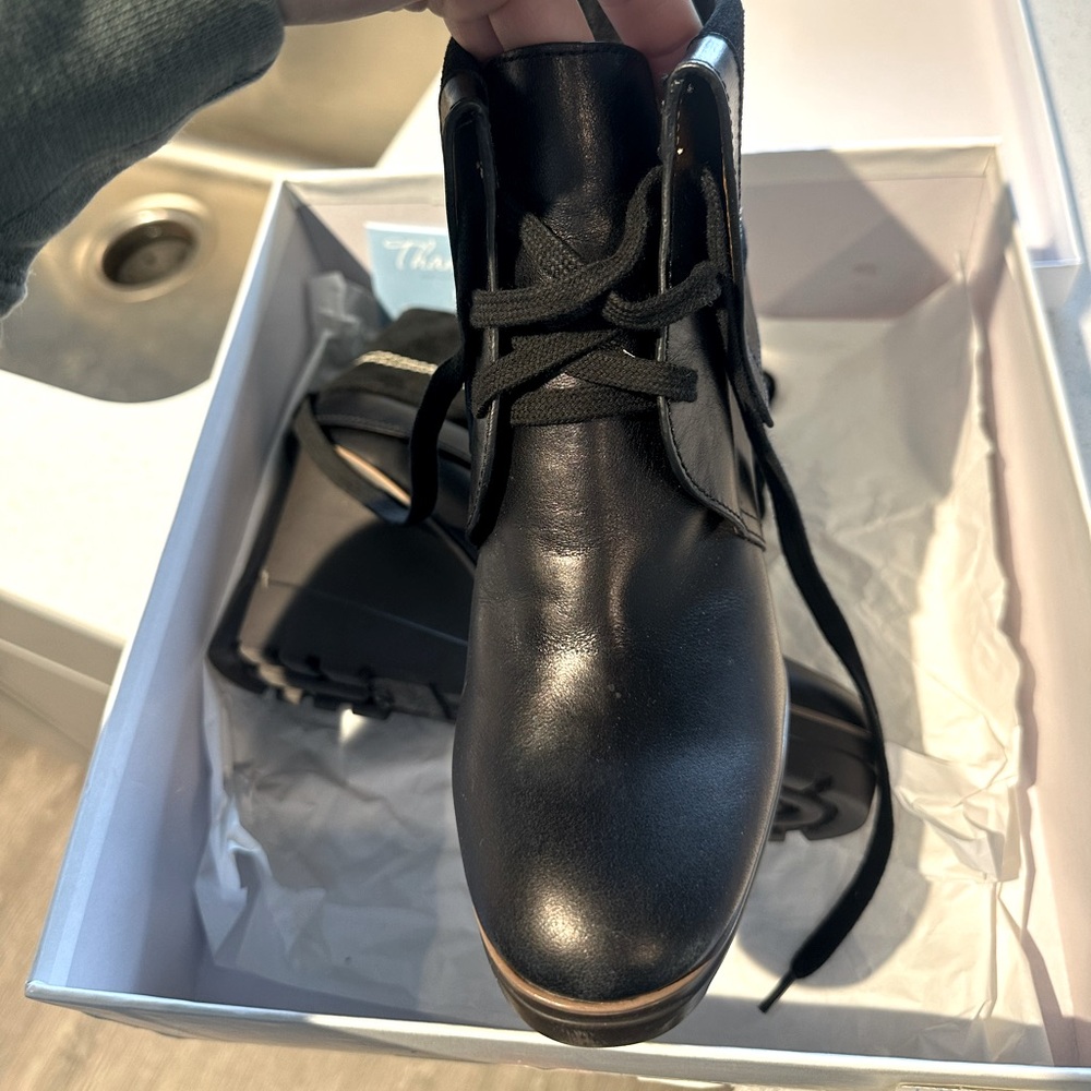 Chloe Boots: size 8 and perfect condition